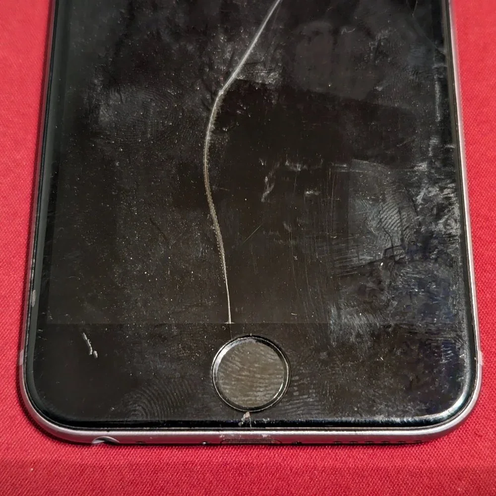 iPhone 6 (A1549) - 16 GB #28 (For parts)***